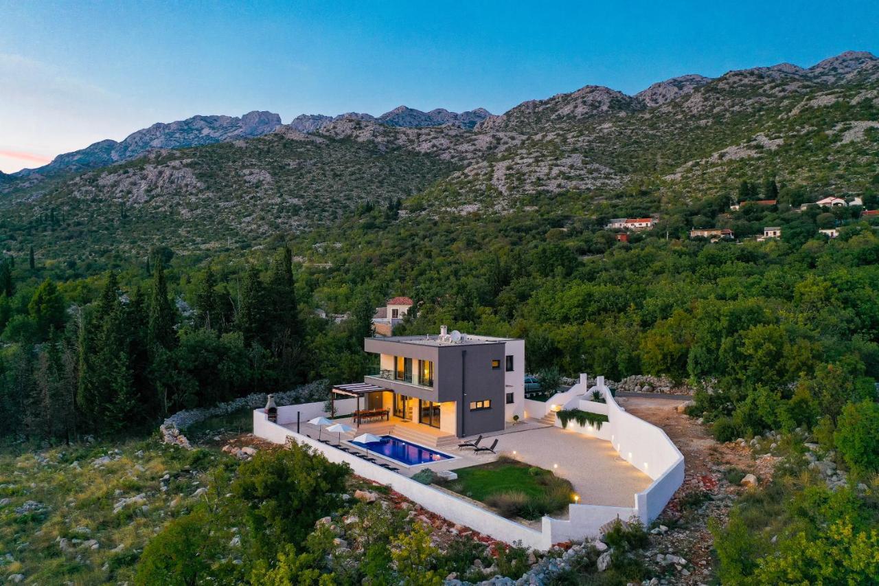 Royal Promons - Heated Pool Villa Starigrad Paklenica Eksteriør bilde