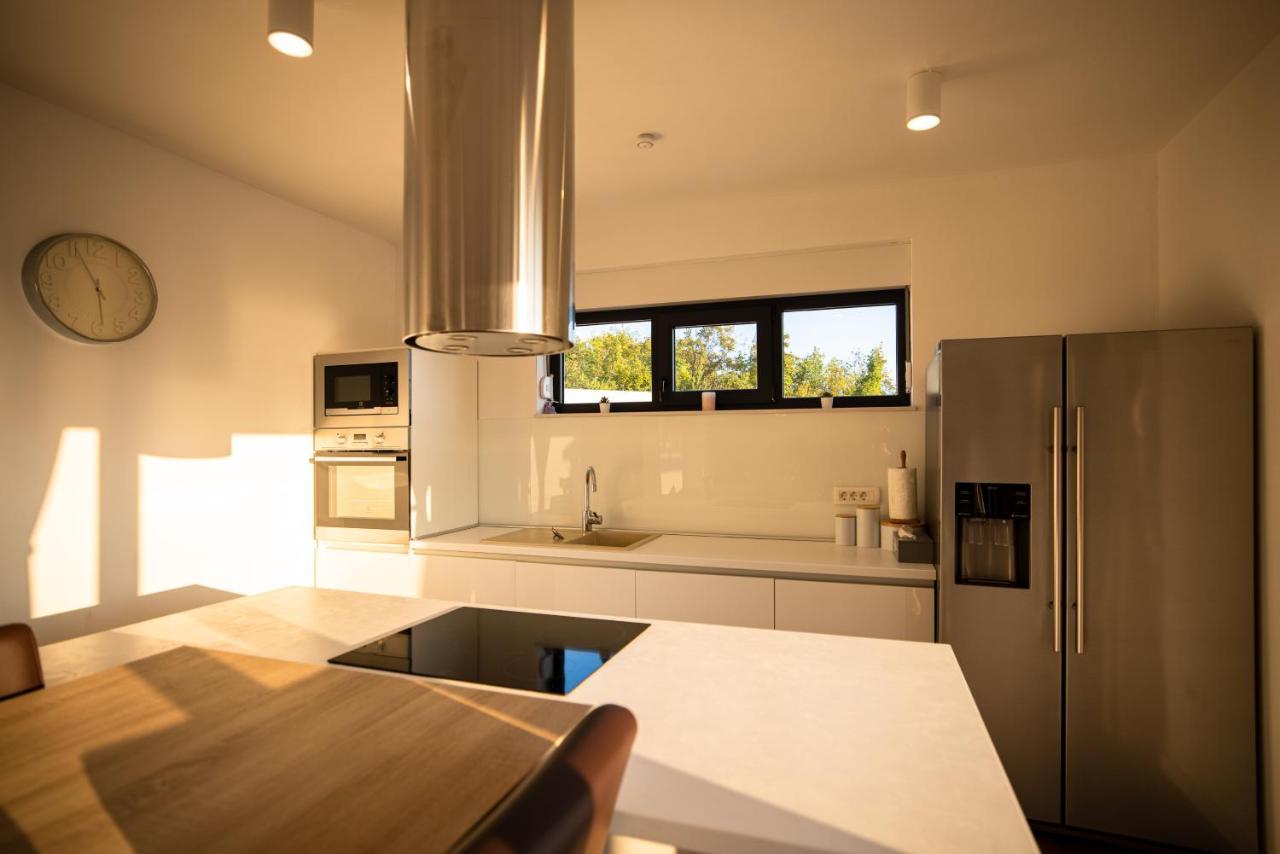 Royal Promons - Heated Pool Villa Starigrad Paklenica Eksteriør bilde