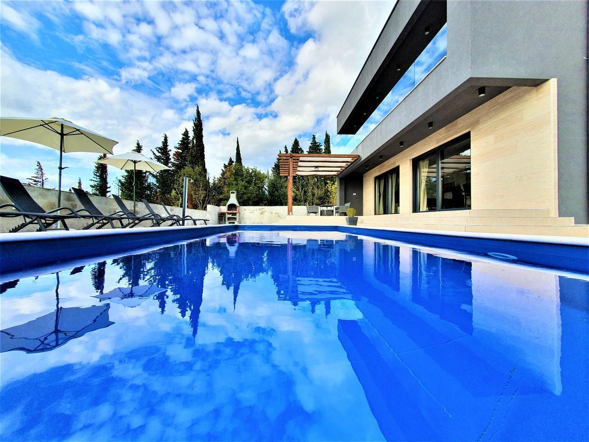 Royal Promons - Heated Pool Villa Starigrad Paklenica Eksteriør bilde